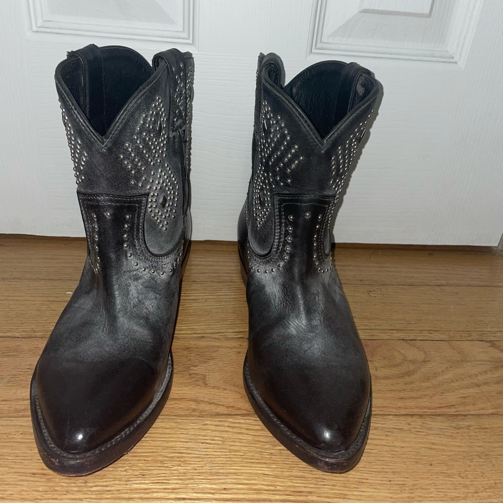 Frye Distressed Black Billy Stud Short Cowboy Boots/Booties - Picture 4 of 9